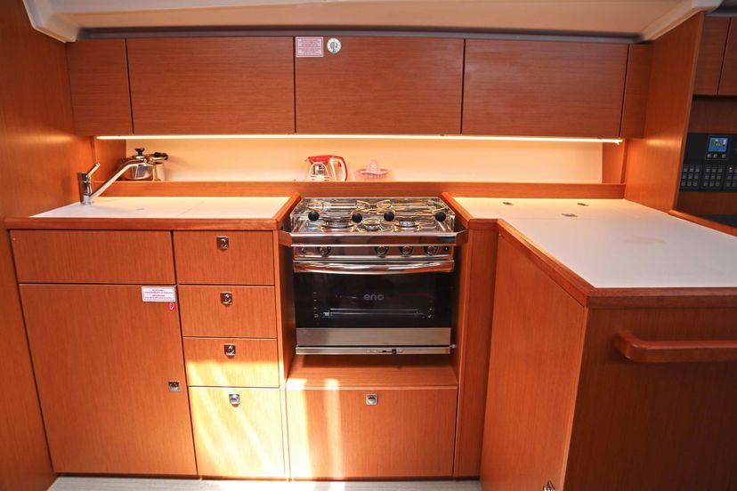 Bavaria Yachtbau C42 PRESTIGE