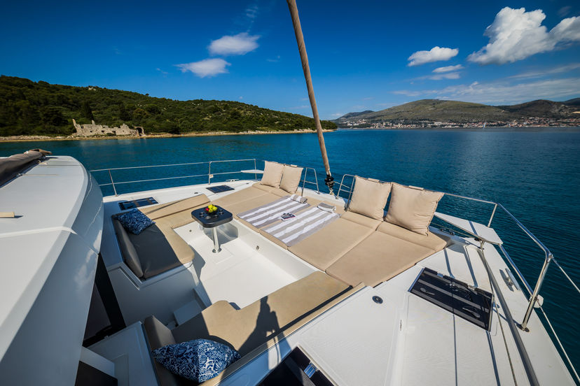 Catana 4.8  Esthera