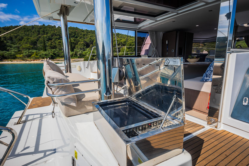 Catana 4.8  Esthera