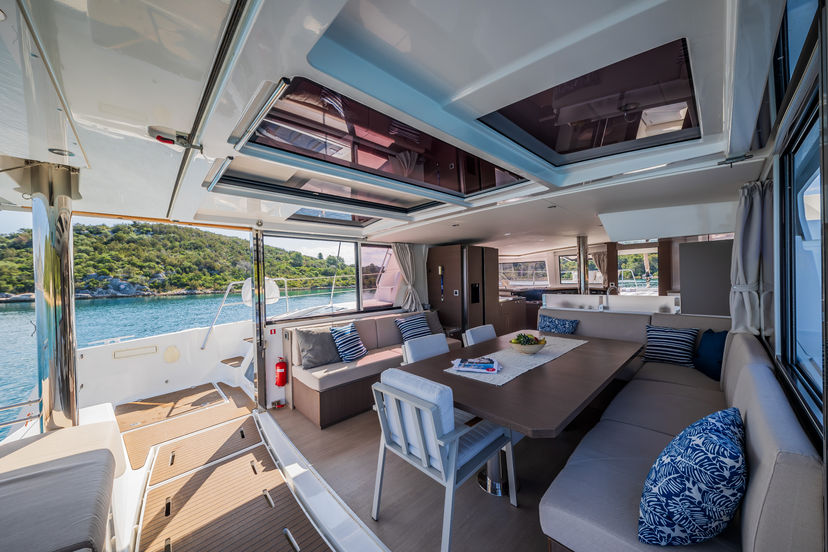Catana 4.8  Esthera