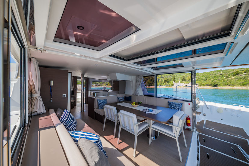 Catana 4.8  Esthera