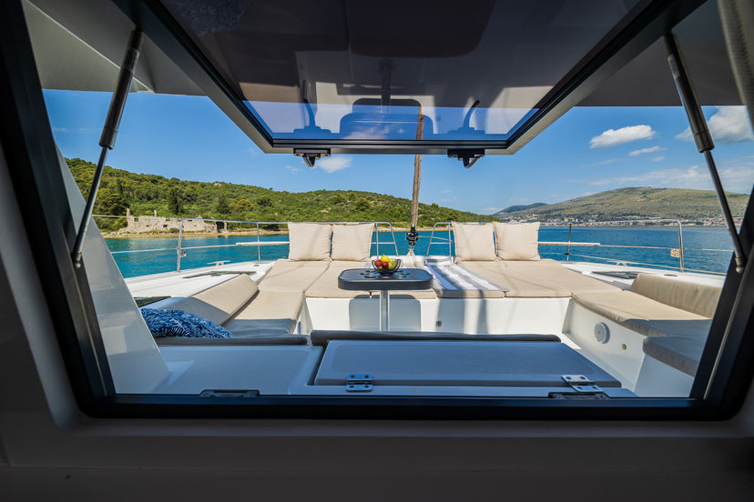 Catana 4.8  Esthera