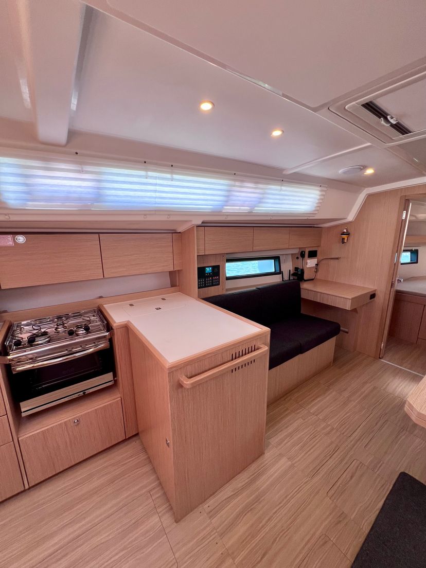 Bavaria Yachtbau C42 Siroco
