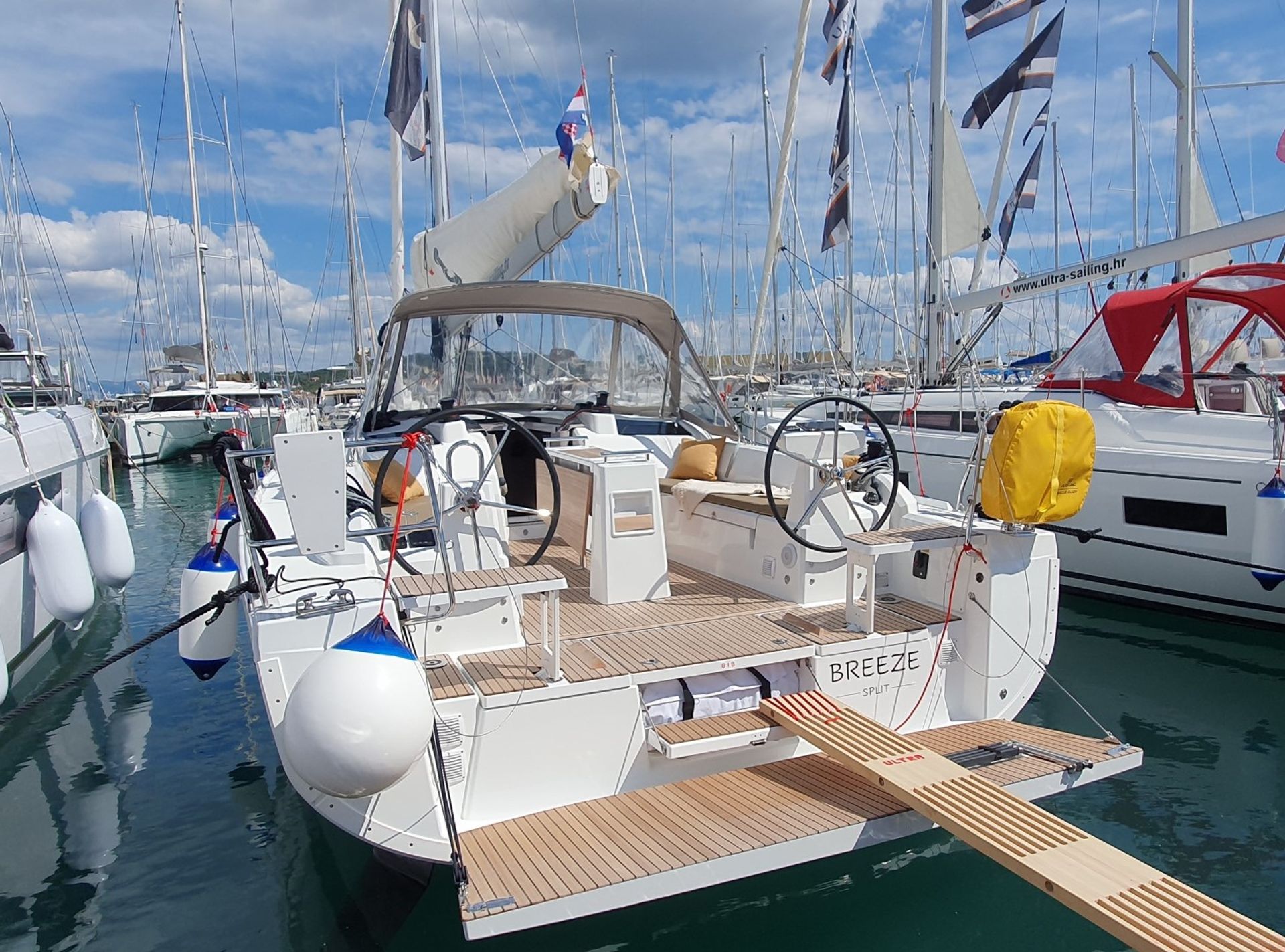nausys-38811306-100556-main.jpg