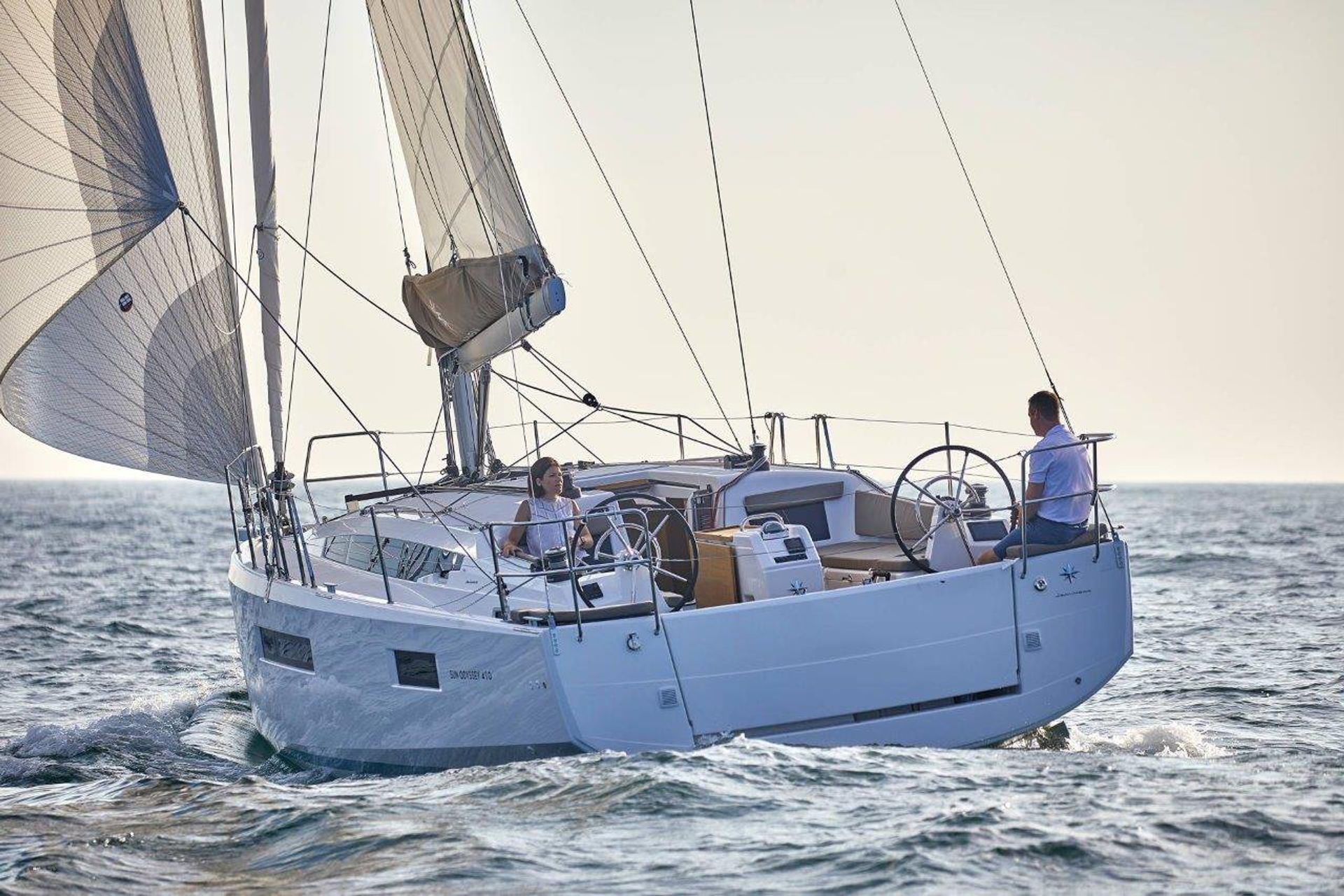 nausys-38899351-521000-main.jpg