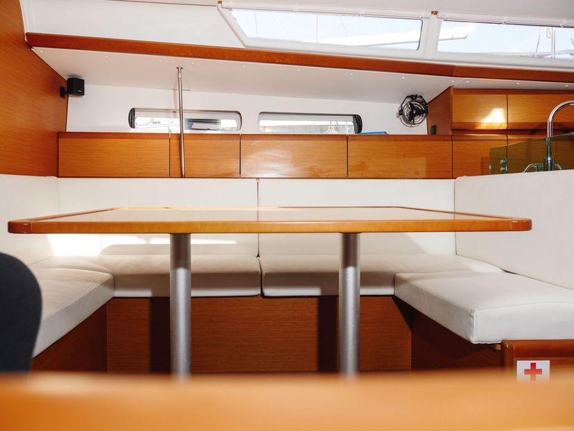 Jeanneau 49 Tortuga