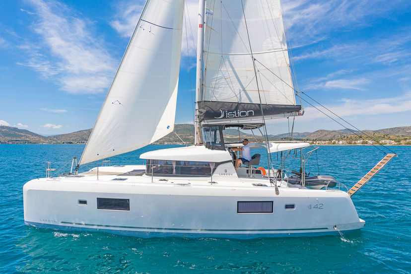Lagoon 42 Aurora