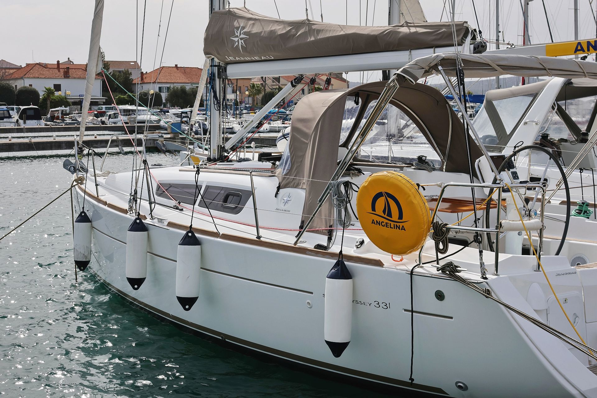 nausys-39094986-126227-n.jpg