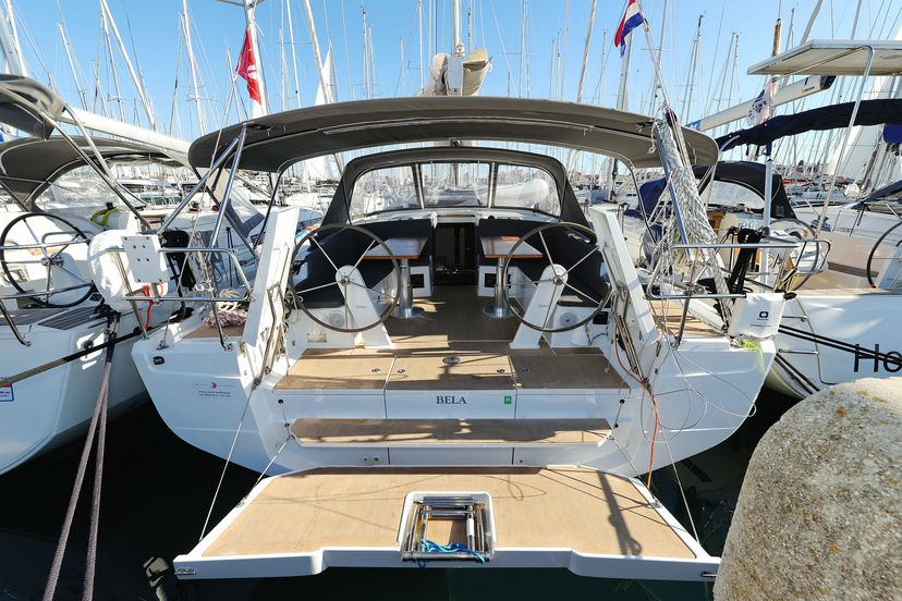 Hanse Yachts 410 Bela