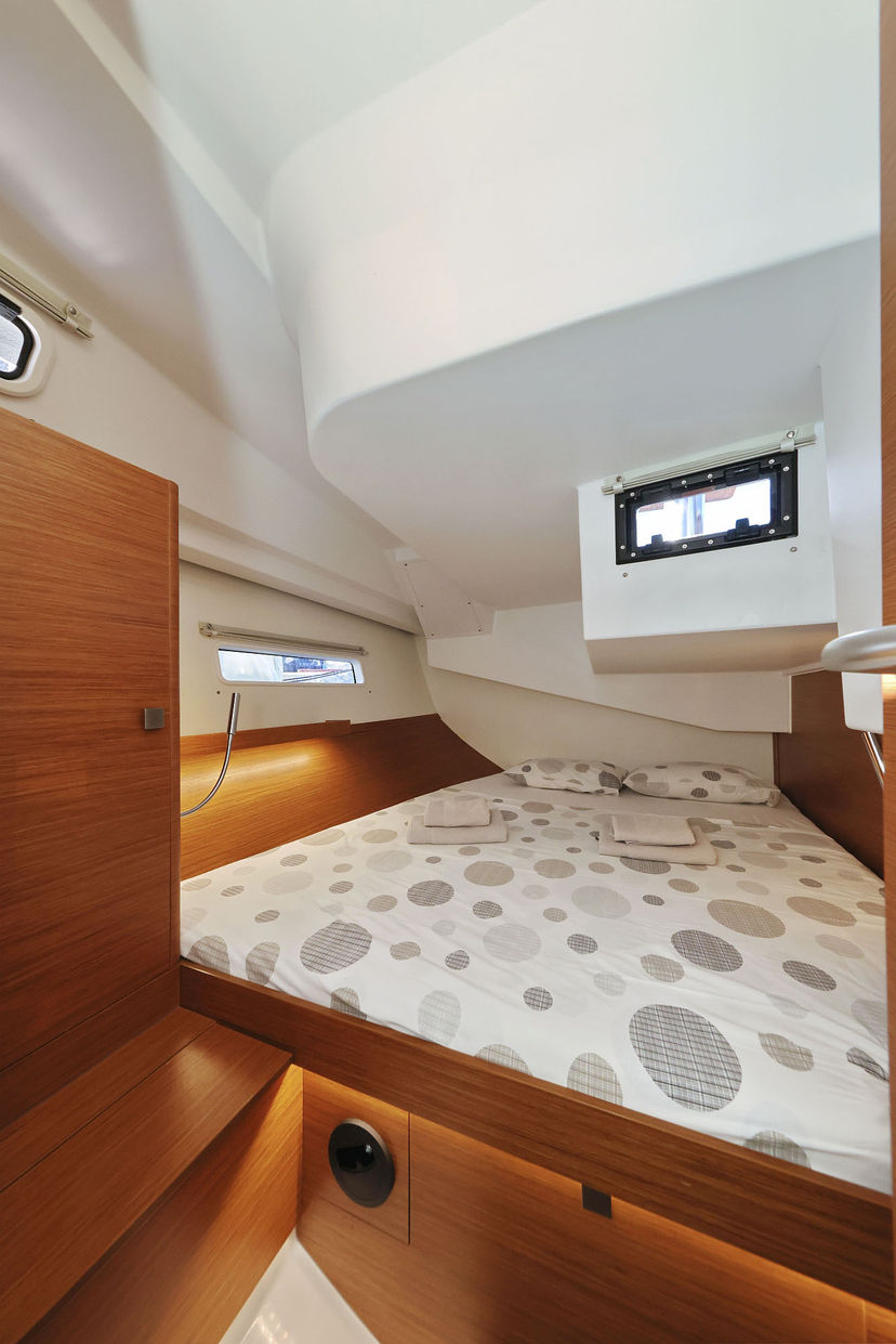 Hanse Yachts 410 Bela