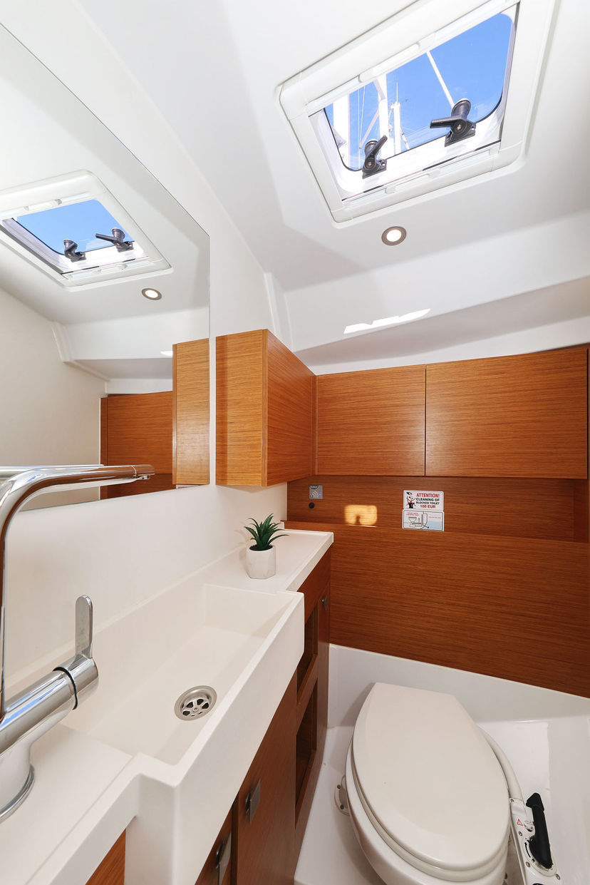 Hanse Yachts 410 Bela