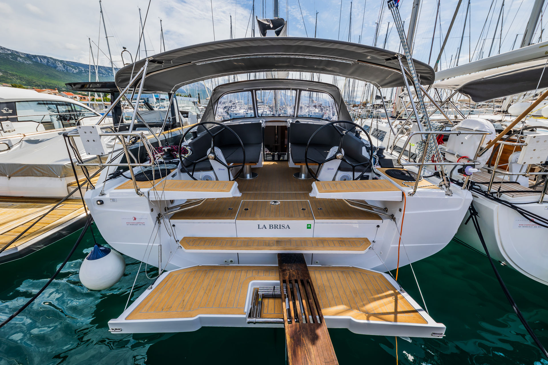 nausys-39170438-482136-main.JPG