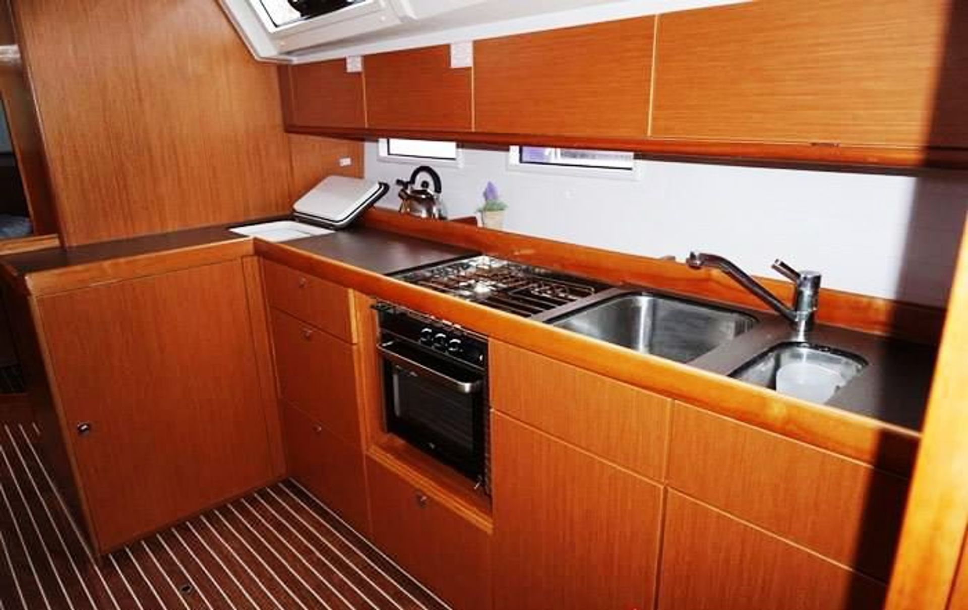 nausys-39193308-39192157-p.jpg