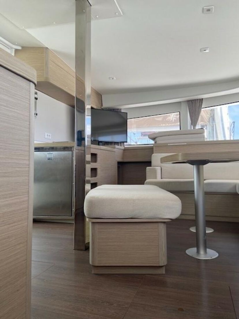 Lagoon 42 Laurencia