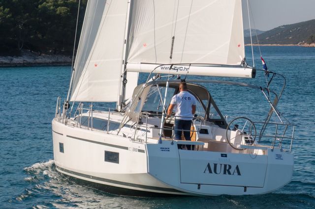 Bavaria Yachtbau 38 Aura