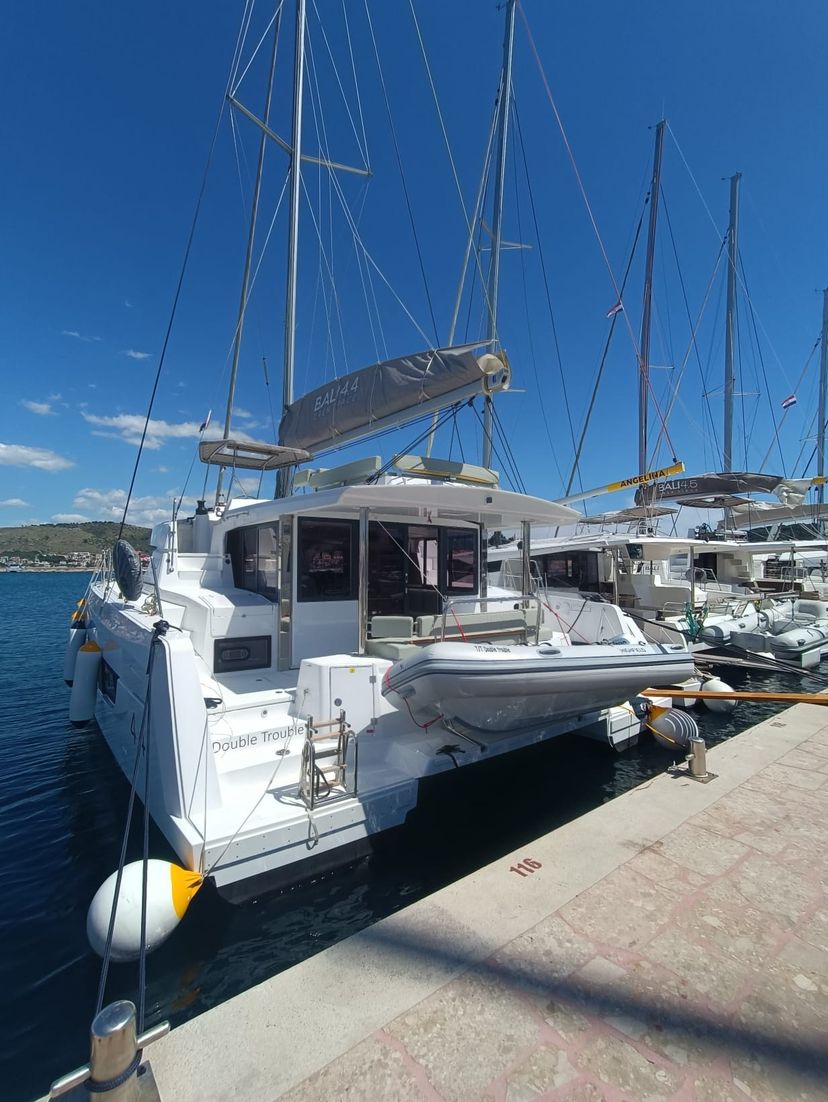 Catana 4.4 Double Trouble