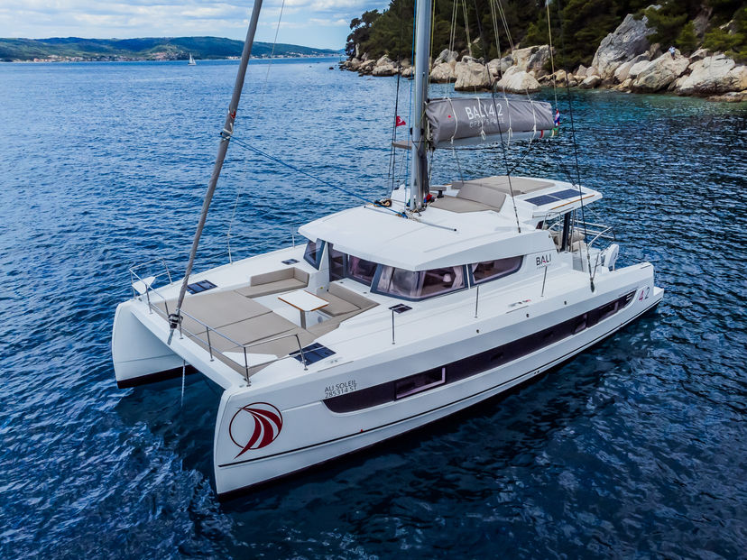 Catana 4.2 Au Soleil