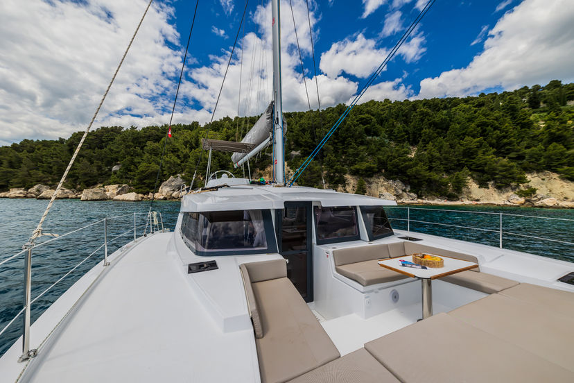 Catana 4.2 Au Soleil