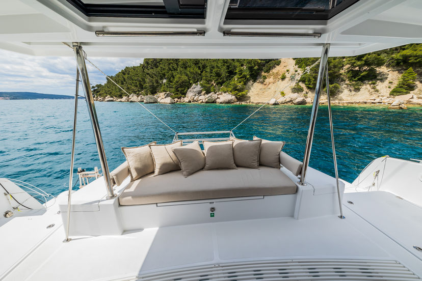 Catana 4.2 Au Soleil
