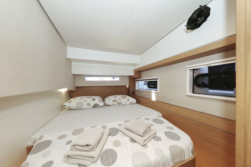 Catana 4.2 Au Soleil