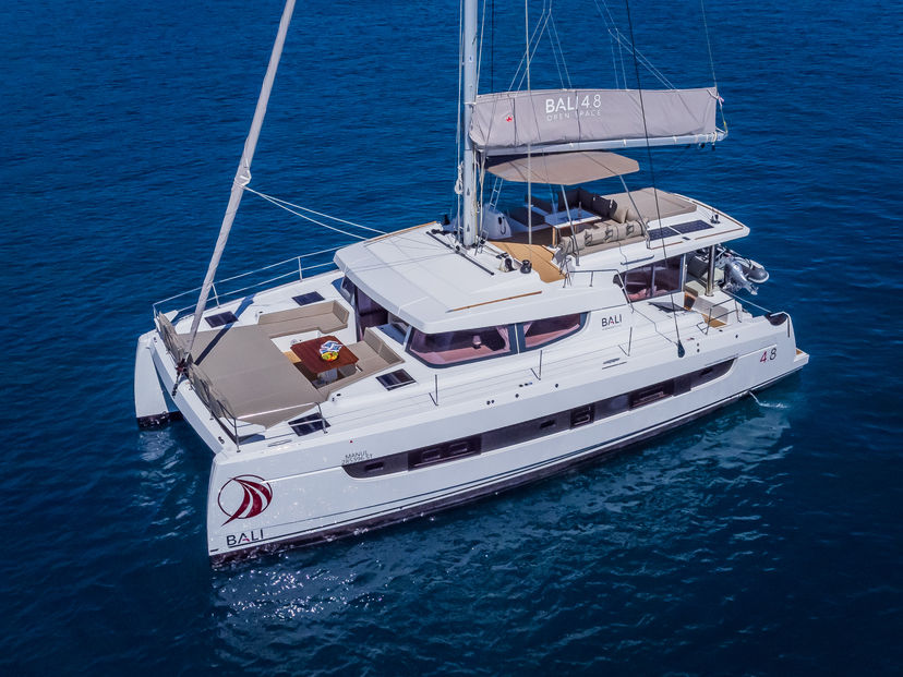 Catana 4.8  Manul