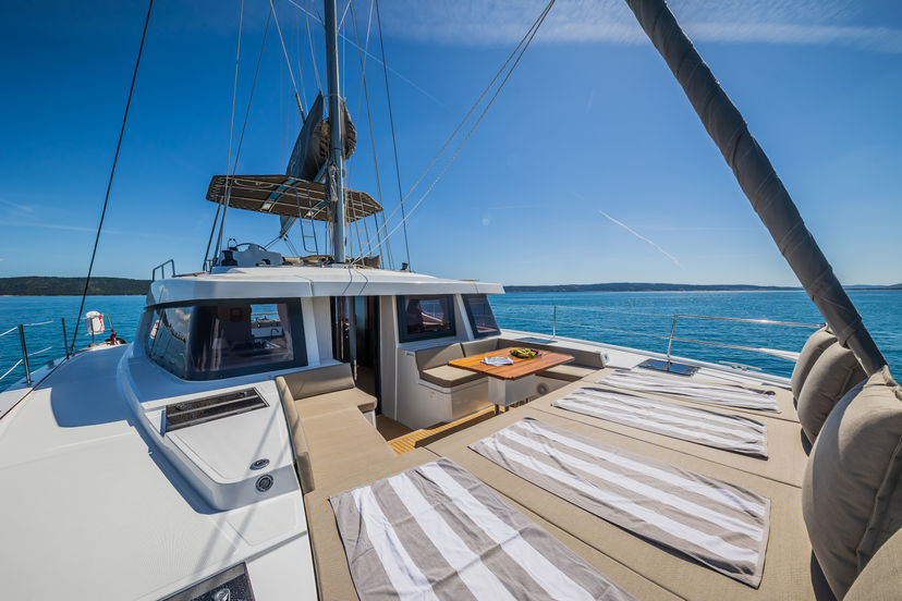 Catana 4.8  Manul