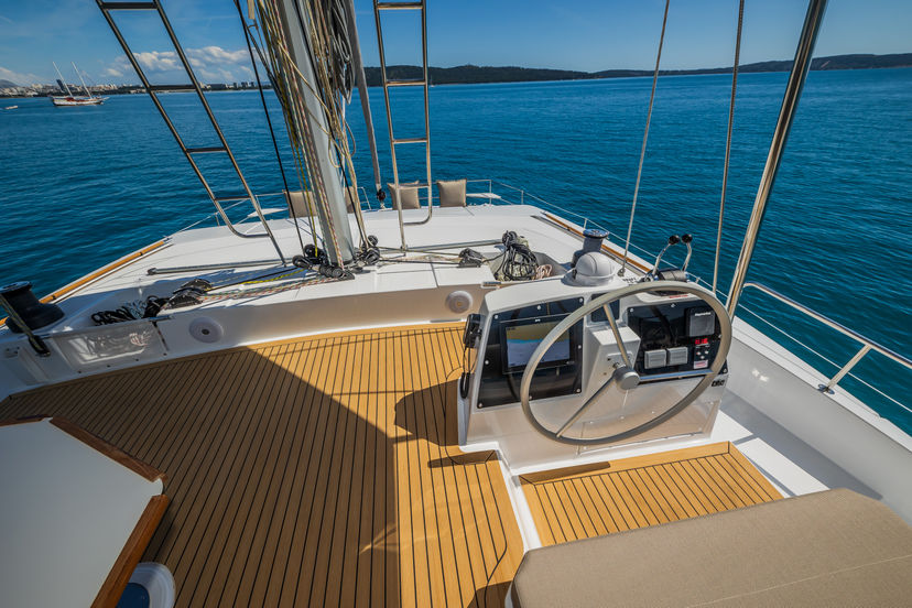 Catana 4.8  Manul