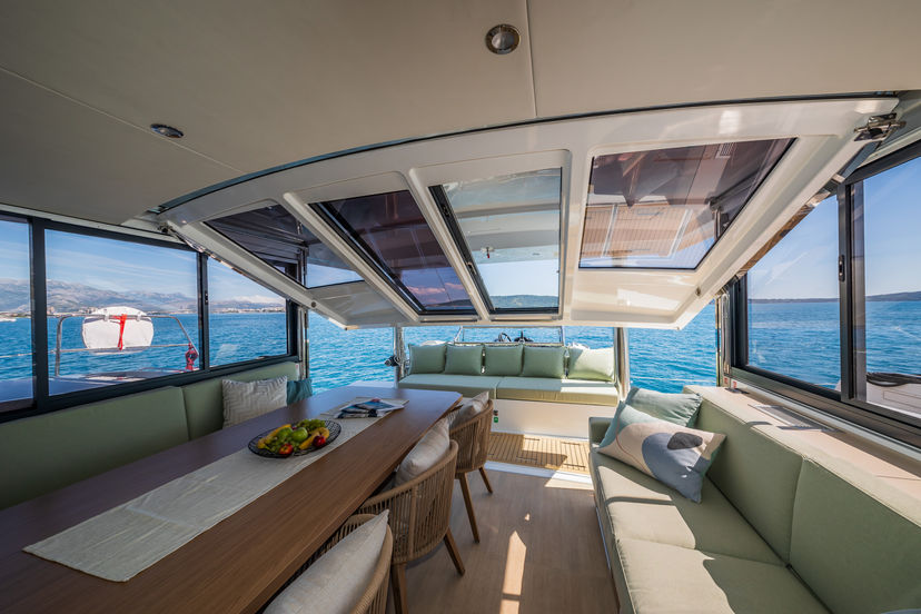 Catana 4.8  Manul