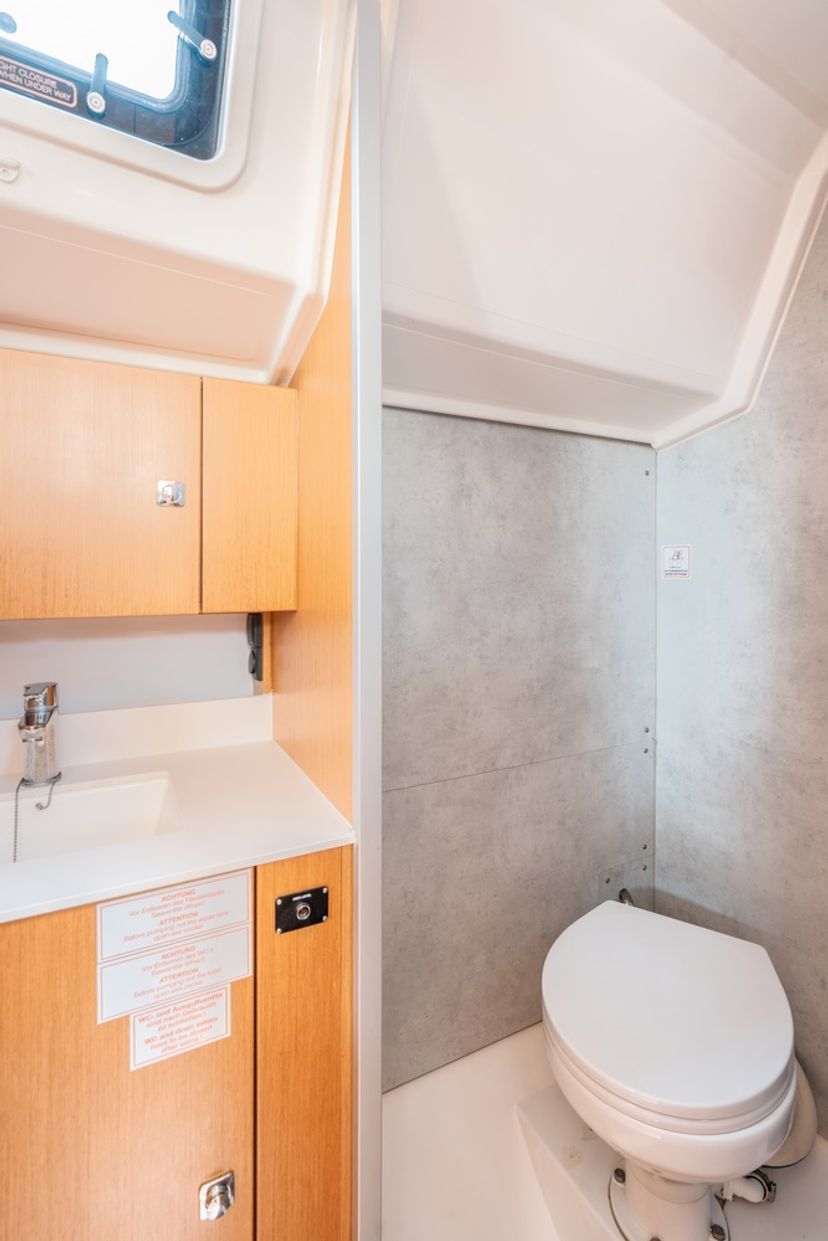 Bavaria Yachtbau C42 Avra