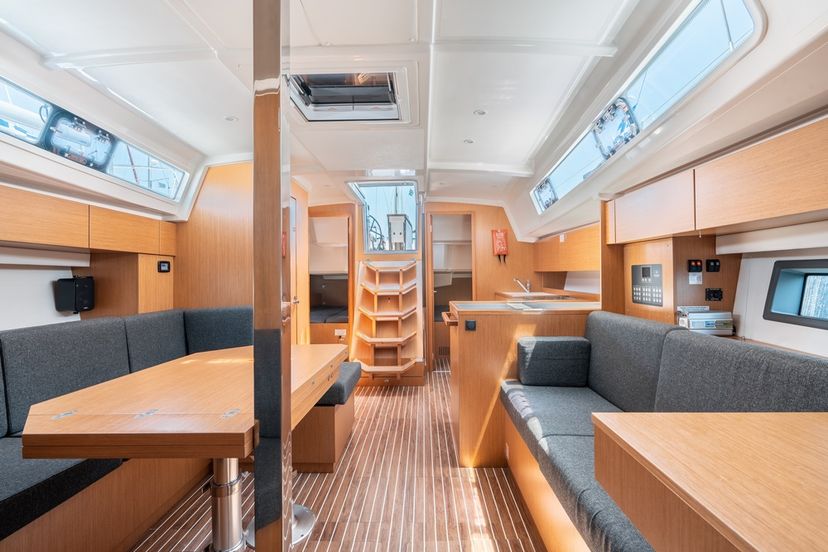 Bavaria Yachtbau C42 Avra