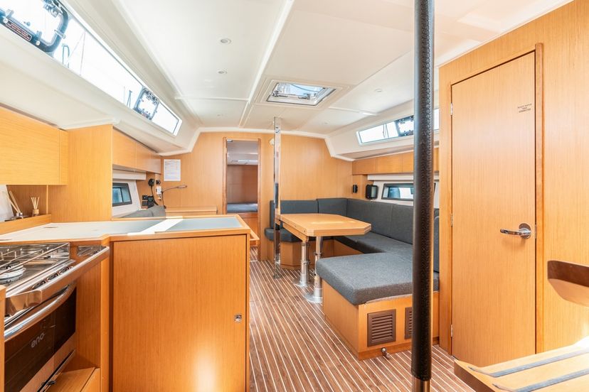 Bavaria Yachtbau C42 Harmonia