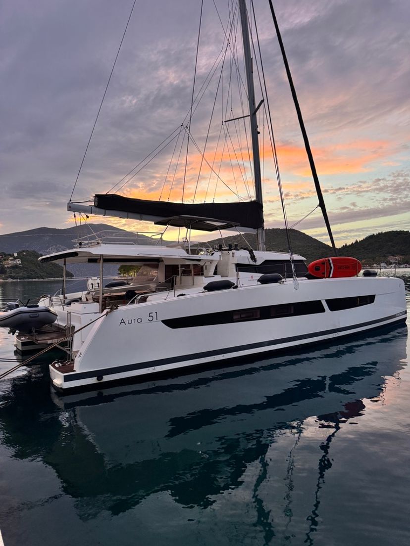 Fountaine Pajot 51 Breezer