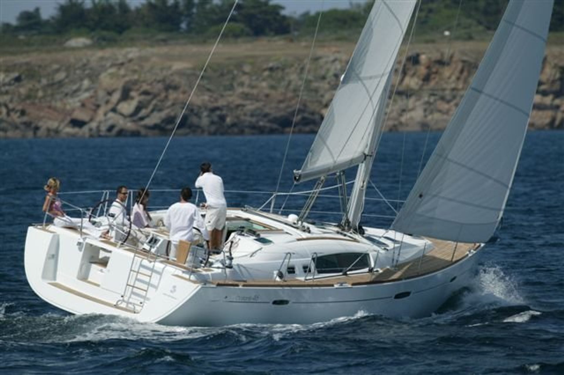 nausys-39368577-7332436-main.jpg