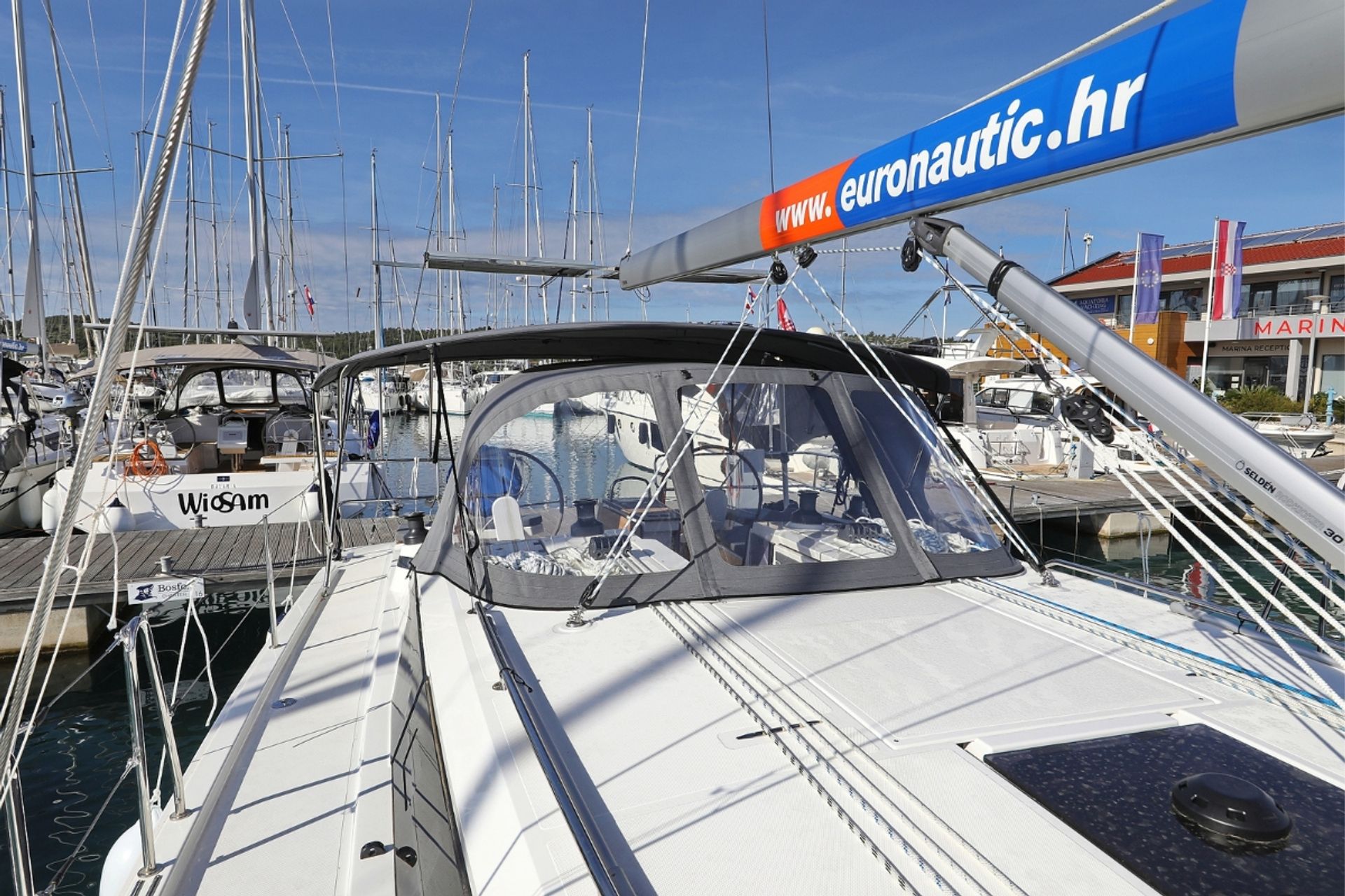 nausys-39381778-112021-n4.jpg