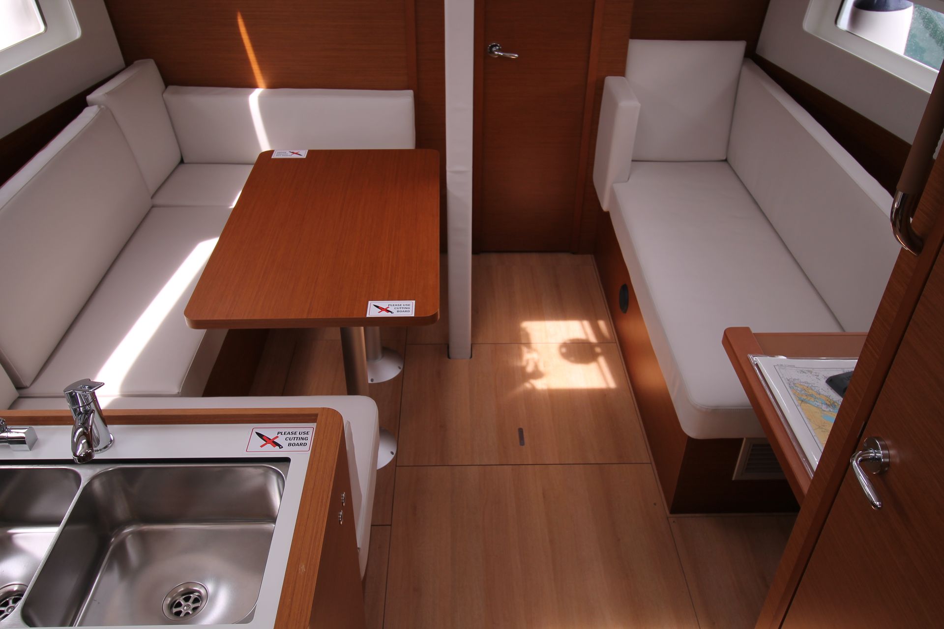nausys-39391196-1093578-p.JPG