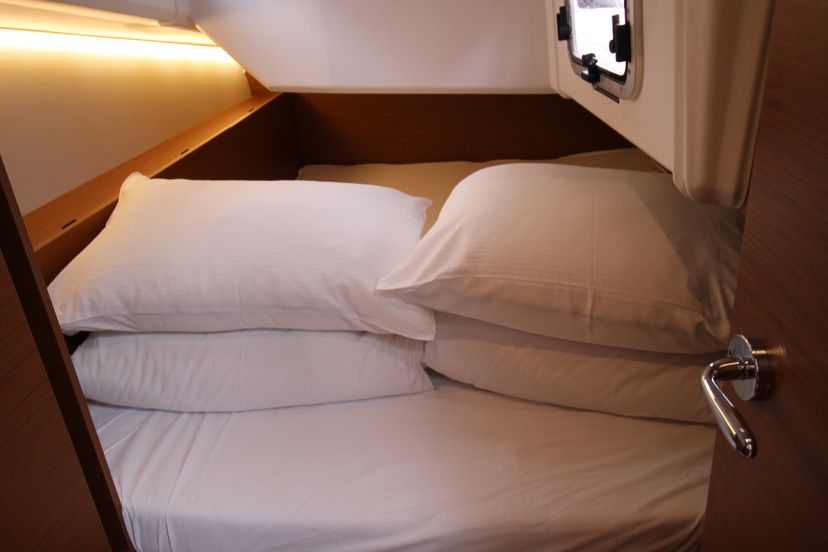 Jeanneau 38 Aurora