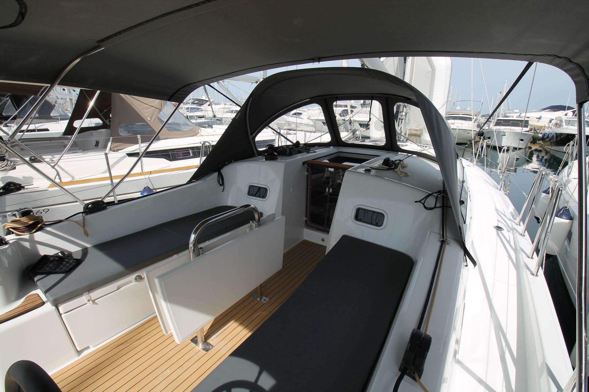 nausys-39391197-1093578-n1.JPG