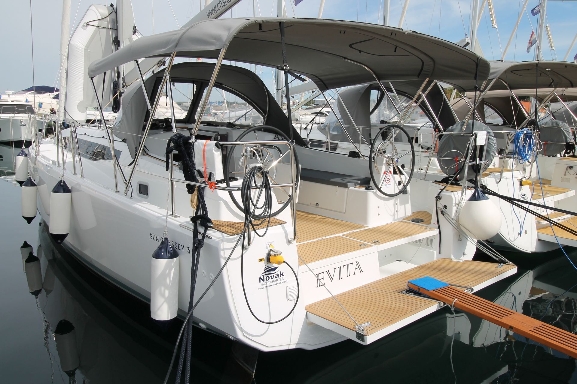 nausys-39391197-1093578-n2.JPG