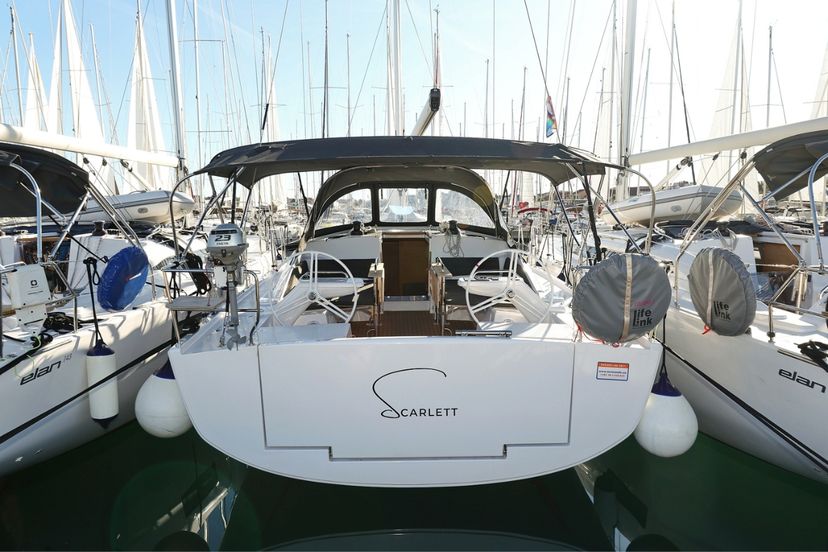 Elan 45 Scarlett