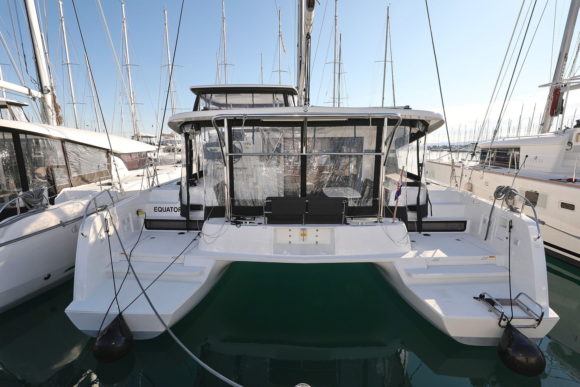 nausys-39498327-522222-main.jpg