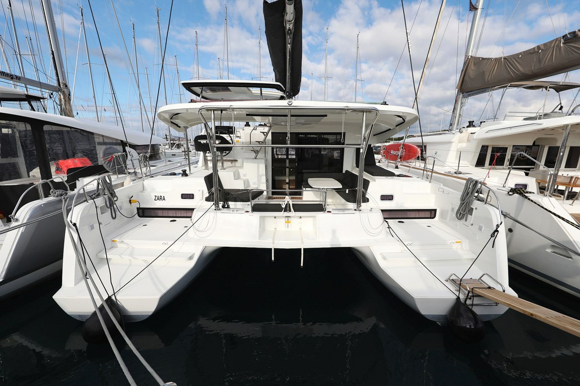 nausys-39498437-522222-main.jpg