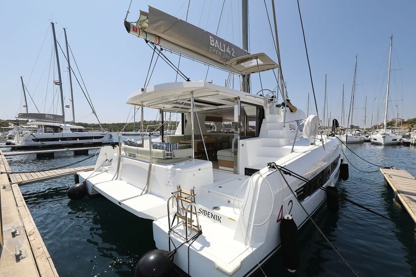 Catana 4.2 Ema