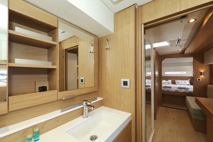 Catana 4.2 Ema