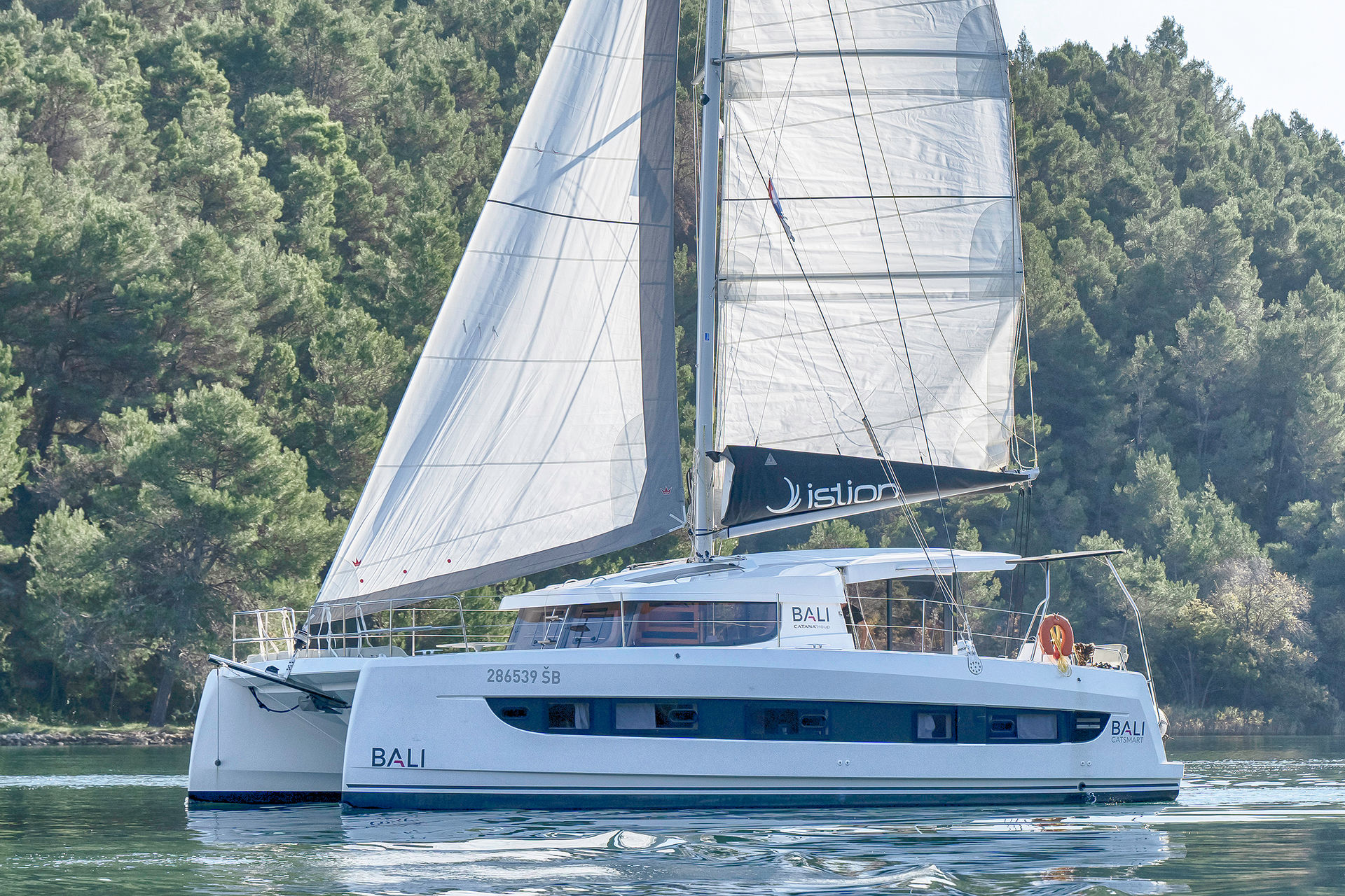 nausys-39860103-482137-Main.jpg