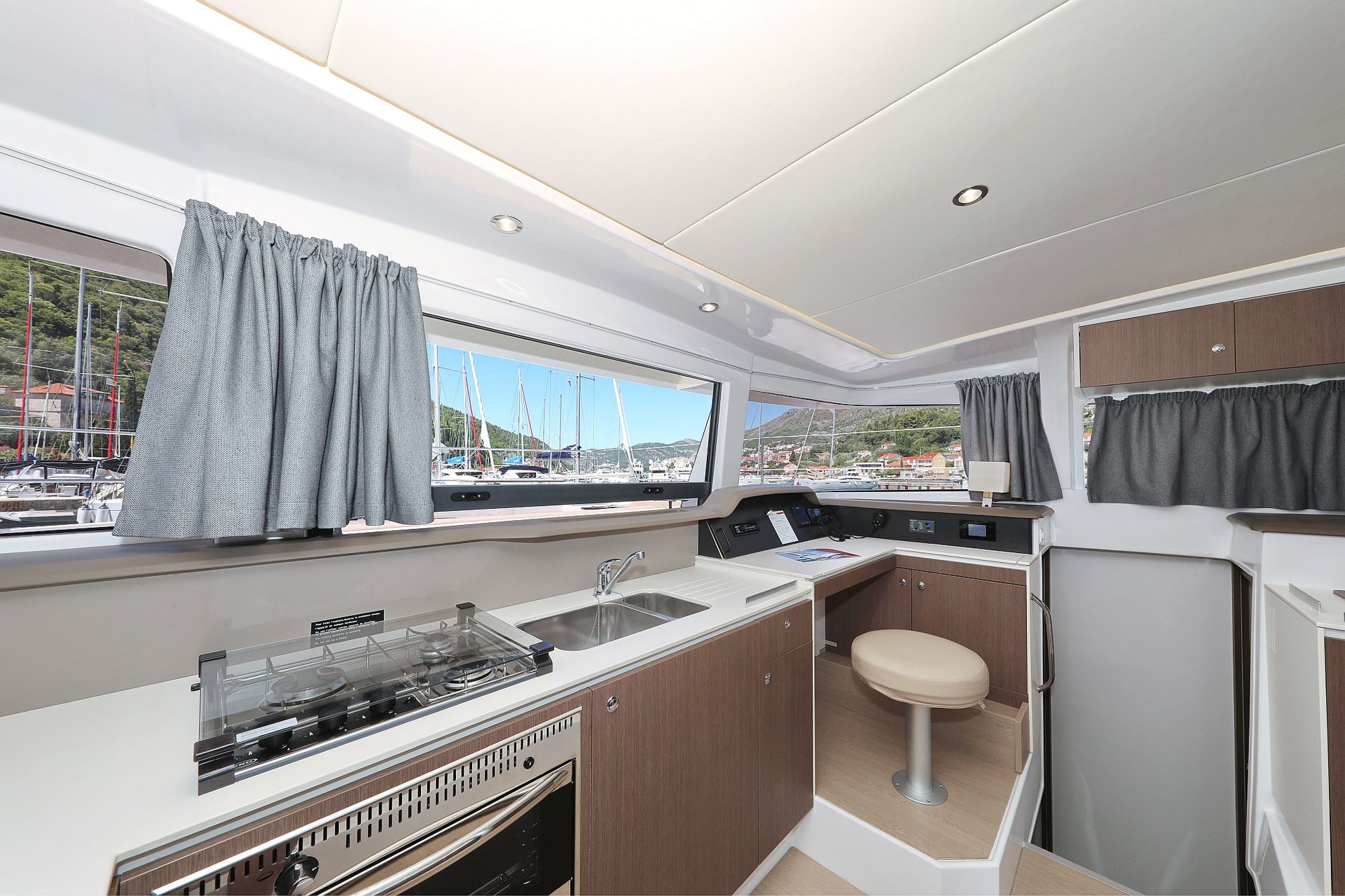 nausys-39939471-107061-p5.jpg