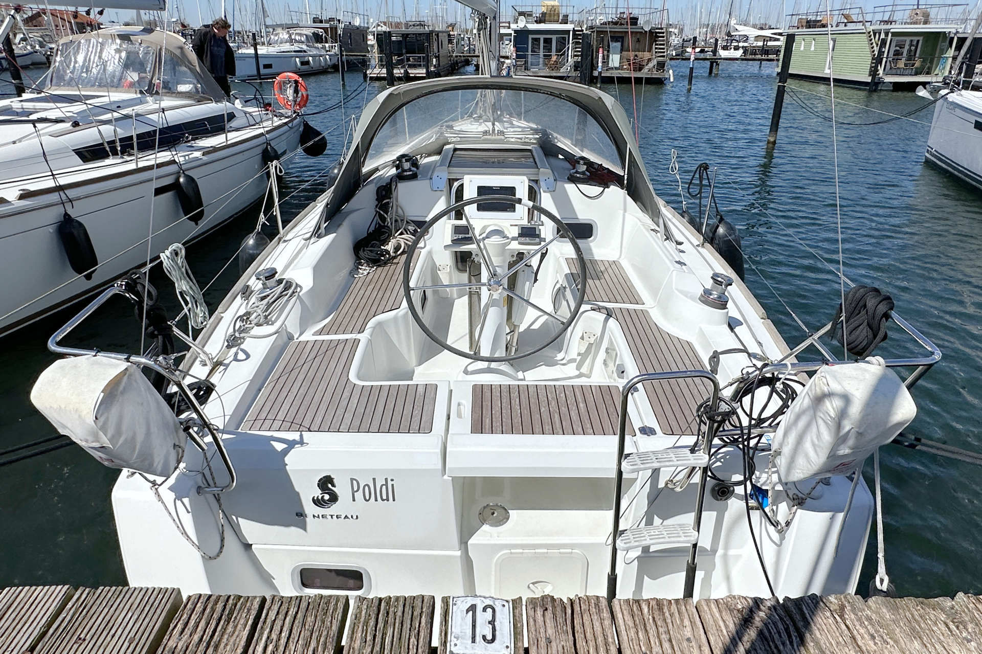 nausys-39957422-39941183-main.jpg