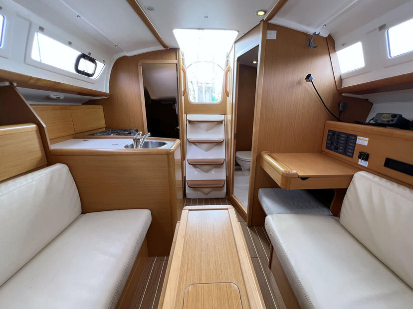 Jeanneau SUN ODYSSEY 30I Lightning