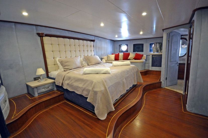 Custom Made Bella Mare