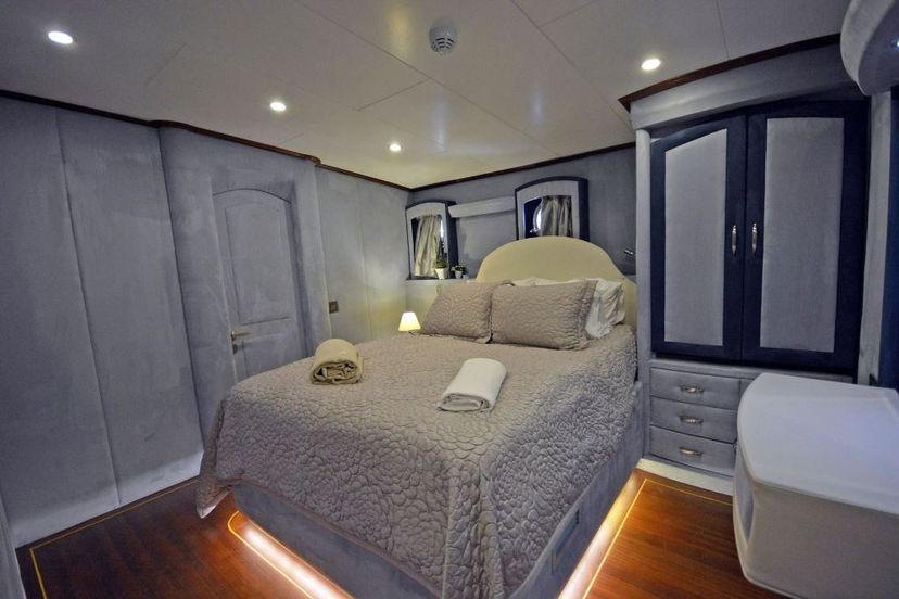 Custom Made Bella Mare