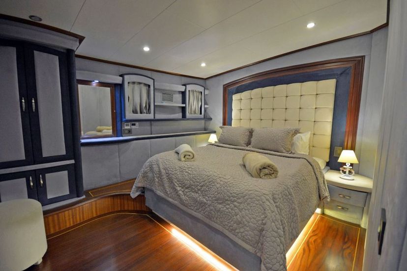 Custom Made Bella Mare